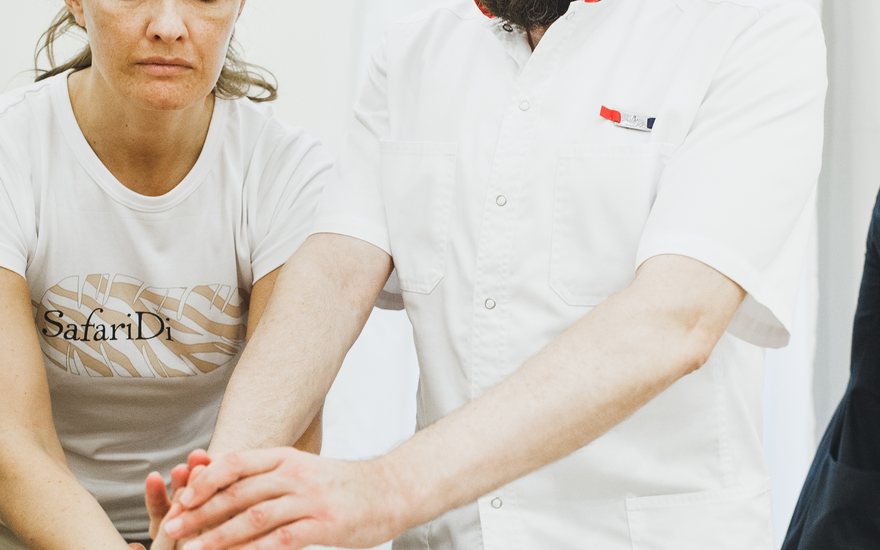 Corrective neck and shoulder massage
